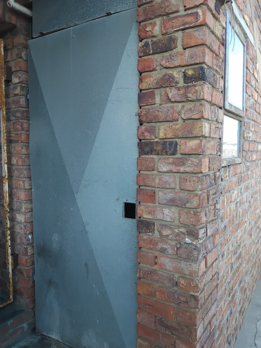 2 Bedroom Property for Sale in Algoa Park Eastern Cape